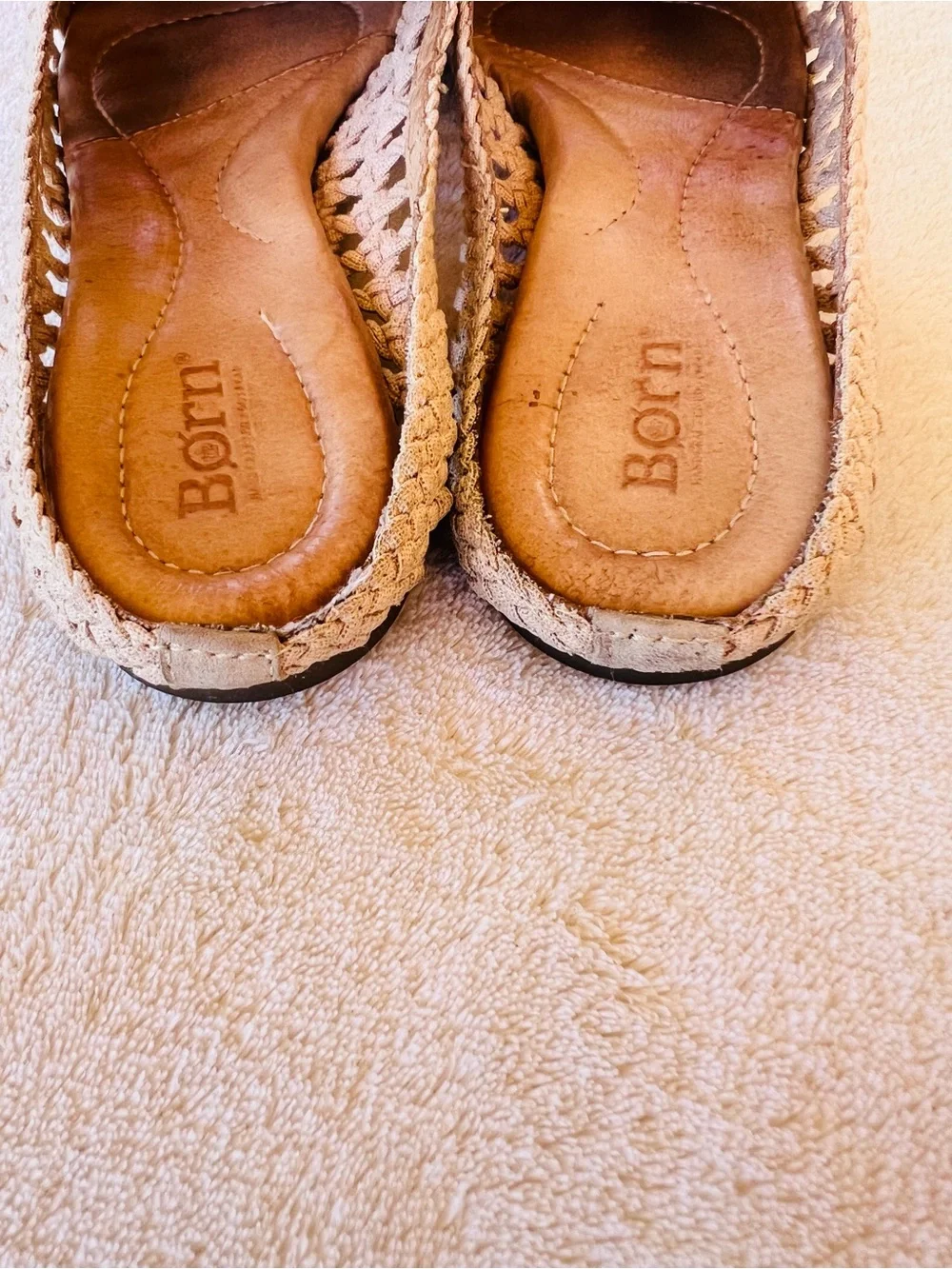 BORN NEUTRAL BEIGE WOVEN COMFORT MULE SLIDES SIZE 9 - Picture 6 of 6